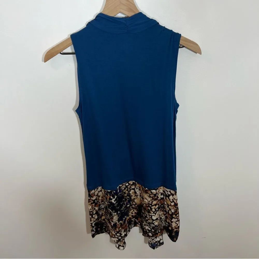 New LOGO Knit Vest with Printed Trim and Pockets | Size XS - Picture 5 of 8